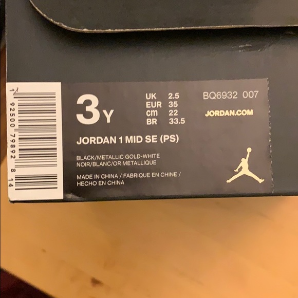 AIR JORDAN 1 MID SE GS (BLACK/METALLIC GOLD-WHITE) - Picture 4 of 9